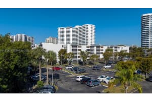 3350 Ne 192nd St 5h-b, Aventura