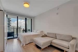 1010 Brickell Ave 3510 Miami, FL 33131 - MLS#A11973636