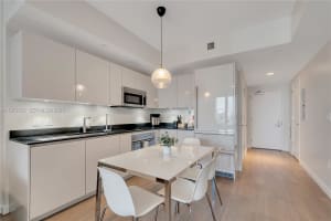 1010 Brickell Ave 3510 Miami, FL 33131 - MLS#A11973636