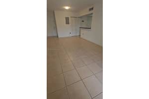 9735 Fontainebleau Blvd , Miami, FL 33172 - MLS#A11973654