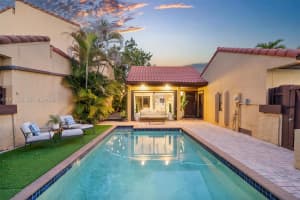 20345 Ne 10th Ct Miami, FL 33179 - MLS#A11973655