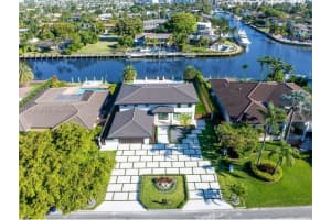 406 Holiday Dr Hallandale Beach, FL 33009 - MLS#A11973662