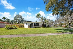 6260 Plantation Rd Plantation, FL 33317 - MLS#A11973706