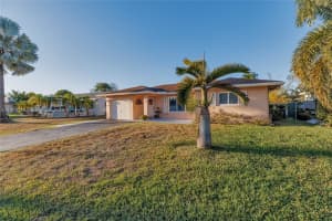 9417 Nw 72nd St Tamarac, FL 33321 - MLS#A11973743