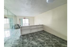 140 Royal Palm Rd 202 Hialeah Gardens, FL 33016 - MLS#A11973814