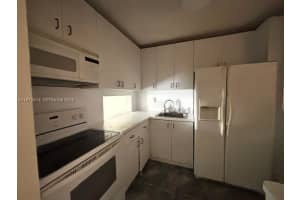 140 Royal Palm Rd 202 Hialeah Gardens, FL 33016 - MLS#A11973814