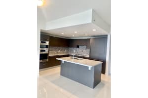 7825 Nw 107th Ave 413 Doral, FL 33178 - MLS#A11973898