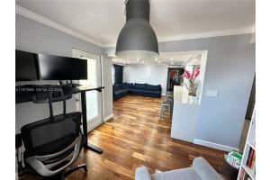 401 Golden Isles Dr 1013 Hallandale Beach, FL 33009 - MLS#A11973906