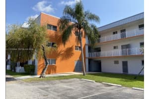 11307 Sw 200th St B-202, Miami