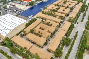 2965 Ne 185th St 1513, Aventura