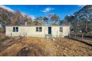 124 Cypress Dr Palatka, FL 32177 - MLS#A11973967