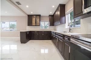 6271 Nw 110th St Hialeah, FL 33012 - MLS#A11974023