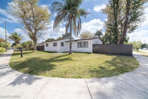 1090 Nw 197th Ter Miami Gardens, FL 33169 - MLS#A11974043