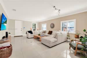 144 Ne 32nd Ter Homestead, FL 33033 - MLS#A11974077