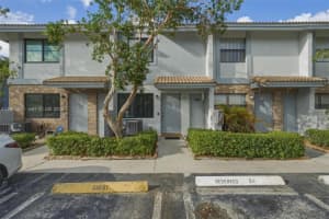 9853 Riverside Dr 8-24, Coral Springs