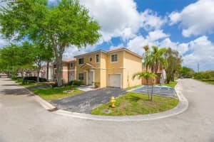 10 110th Ave , Plantation, FL 33324 - MLS#A11974117