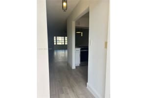 301 Cambridge Rd 211 Hollywood, FL 33024 - MLS#A11974119