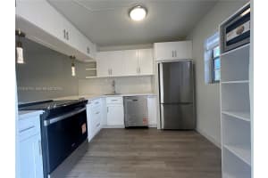 301 Cambridge Rd 211 Hollywood, FL 33024 - MLS#A11974119