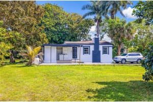 219 Ne 141st St, Miami