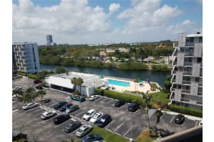 3475 N Country Club Dr 805, Aventura