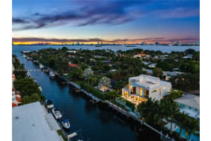 1379 Ne 104th St Miami Shores, FL 33138 - MLS#A11974146