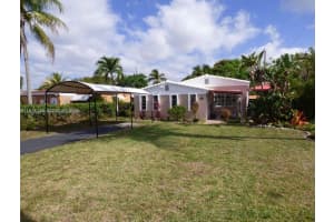 1487 Ne 179th St, North Miami Beach