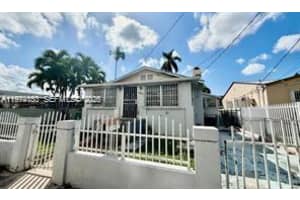 2228 Sw 2nd St, Miami