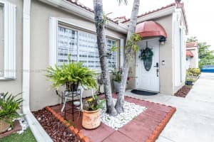 6926 Nw 166th Ter 1302, Miami Lakes