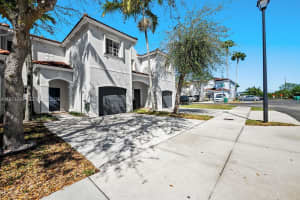 930 Sw 147th Ct Miami, FL 33194 - MLS#A11974242