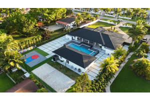 365 Nw 132nd Ave Miami, FL 33182 - MLS#A11974268