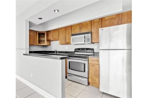 4560 Nw 79 Ave 2h Doral, FL 33166 - MLS#A11974290