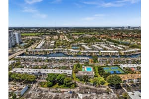 825 Ne 26th Ave Hallandale Beach, FL 33009 - MLS#A11974305