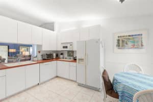 1064 E Lakes Dr Deerfield Beach, FL 33064 - MLS#A11974371