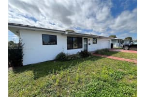 1860 Nw 121st St, Miami