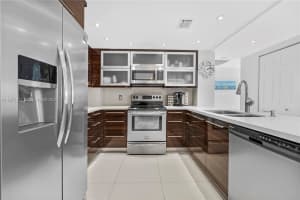 1985 S Ocean Dr Phj Hallandale Beach, FL 33009 - MLS#A11974377