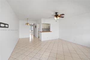 237 Camden J 237 West Palm Beach, FL 33417 - MLS#A11974381