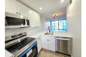 108 Royal Park Dr 2h Oakland Park, FL 33309 - MLS#A11974436