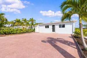 1300 Nw 7th Ave Fort Lauderdale, FL 33311 - MLS#A11974469