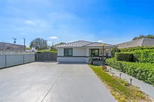 42 W 44th St, Hialeah