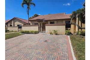 17914 Nw 66th Ct Cir Hialeah, FL 33015 - MLS#A11974512