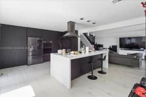 611 Nw 205th Ave Pembroke Pines, FL 33029 - MLS#A11974565