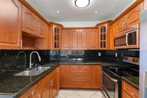 1381 W 63rd St Hialeah, FL 33012 - MLS#A11974635