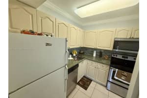 10413 N Kendall Dr APT B208, Miami, FL 33176, - MLS#A11974679