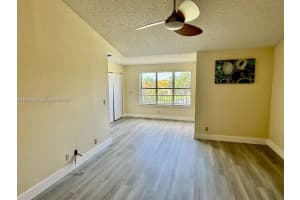 3390 N Pinewalk Dr N 1038 Margate, FL 33063 - MLS#A11974708