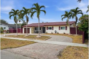 4925 Tyler St Hollywood, FL 33021 - MLS#A11974773