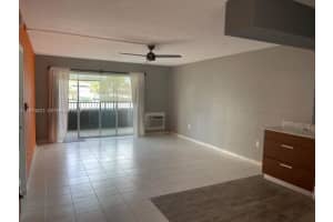 220 Kings Point Dr APT 103, Sunny Isles Beach, FL 33160, - MLS#A11974823