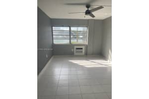 220 Kings Point Dr APT 103, Sunny Isles Beach, FL 33160, - MLS#A11974823