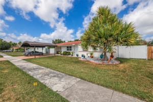 11751 Sw 30th St Miami, FL 33175 - MLS#A11974859