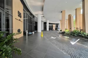 55 Sw 9th St 4406, Miami