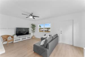 815 Middle River Dr 218 Fort Lauderdale, FL 33304 - MLS#A11974885